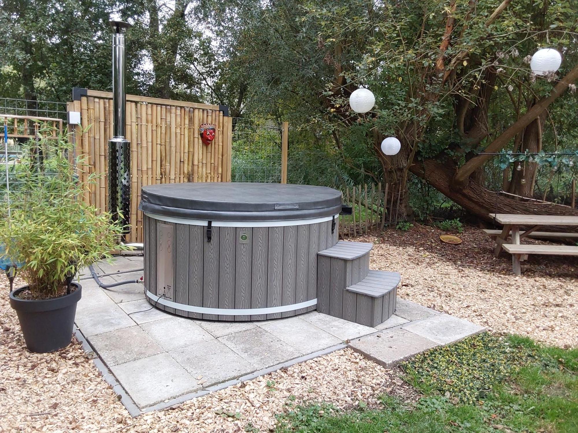 Rumah Senang Wellness Met Hottub En Tuin Ewijk Dış mekan fotoğraf